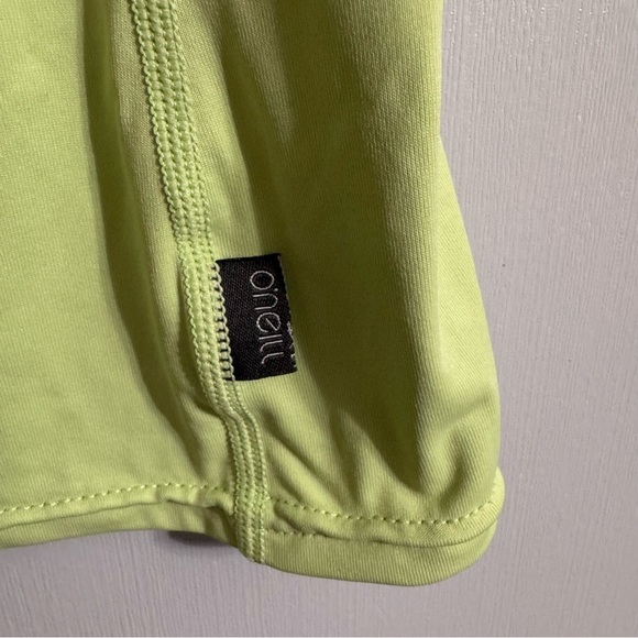 O'Neill Light Green Activewear Top Size Small - Picture 6 of 8